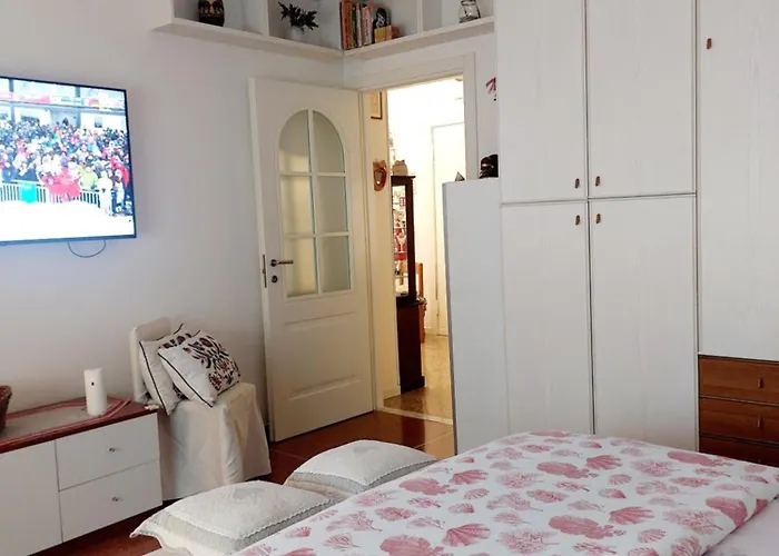 La Conchiglia Apartment *